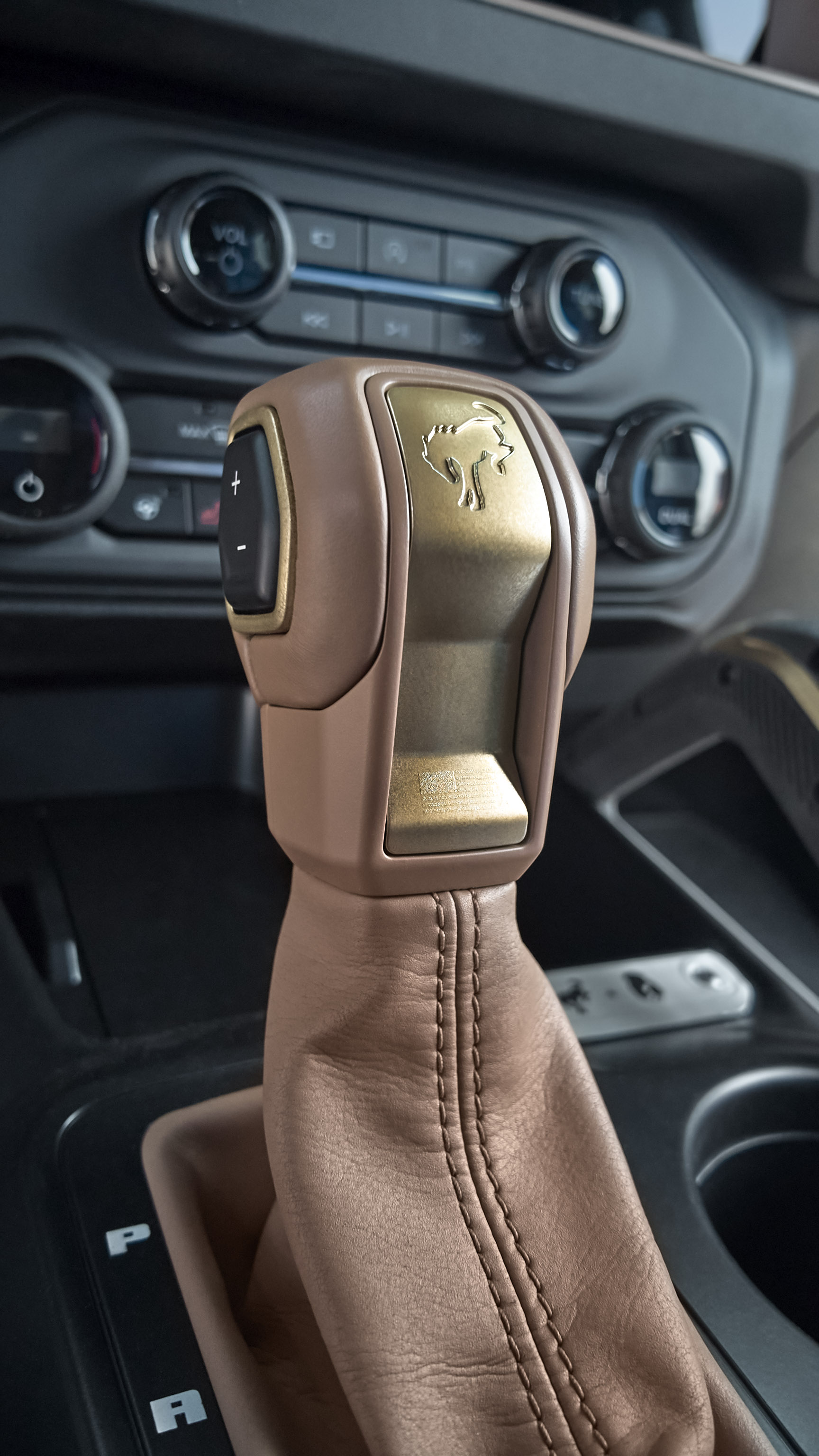 Ford Brand Design exists to shape how Ford tells its story visually. But we’re also consulted, from time to time, to work with partners and push the boundaries of what’s possible within a specific vehicle’s design framework. Ford’s latest effort is a collaboration with fashion brand alice + olivia by Stacey Bendet and Bronco. 